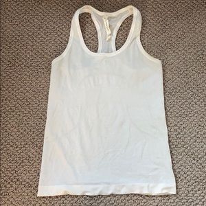 Lululemon Swifty Tech Racerback size 6